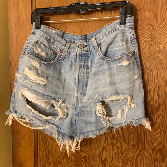 Levi’s 501 Destructed Shorts - Picture 1 of 5
